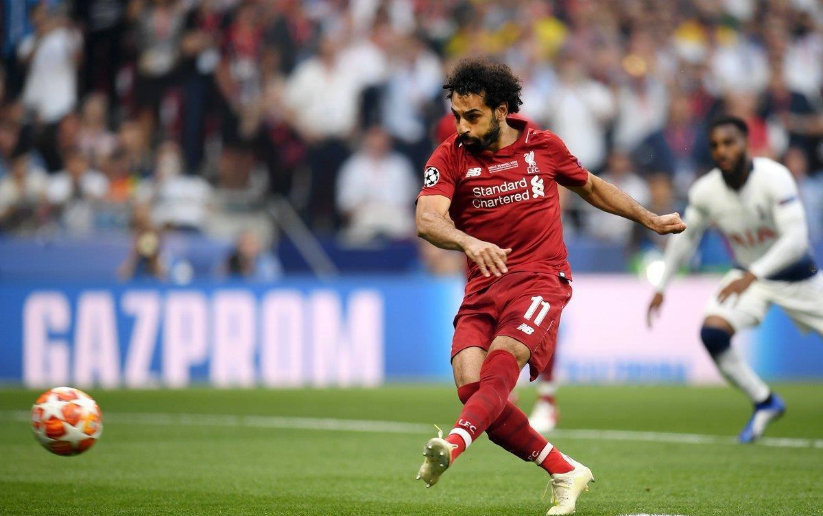 斯帕伊奇庆祝足协杯夺冠：为奖杯感到自豪，更为球队感到骄傲（斯帕伊奇谈足协杯夺冠：奖杯值得自豪，球队更让人骄傲）