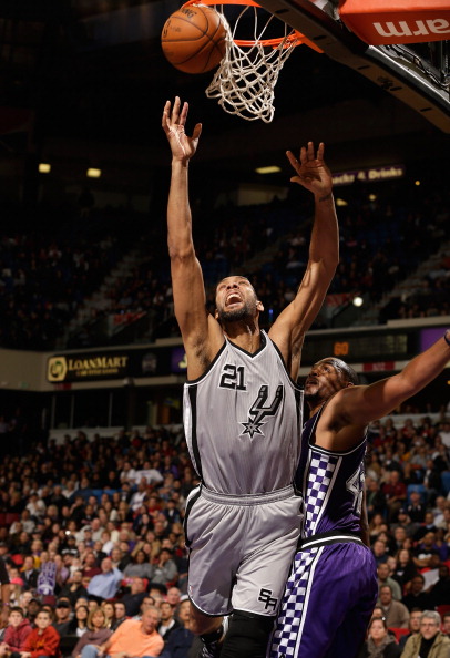 巴萨vs阿拉维斯首发：亚马尔领衔，德容缺席，佩德里替补（巴萨战阿拉维斯首发出炉：亚马尔坐镇，德容缺阵，佩德里候补）