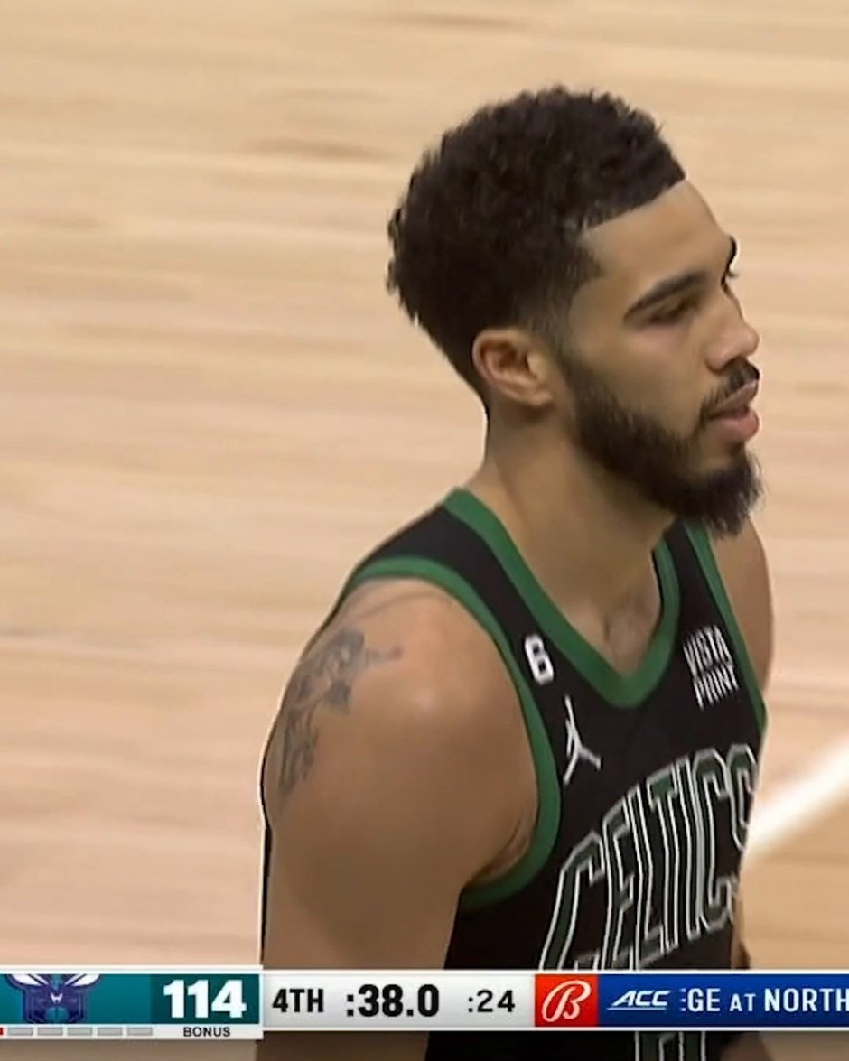 打破了此前 打破了此前